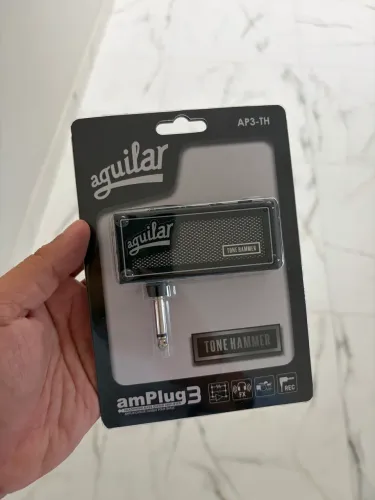 Aguilar AmPlug 3 (Amplificador de fone profissional para baixistas)