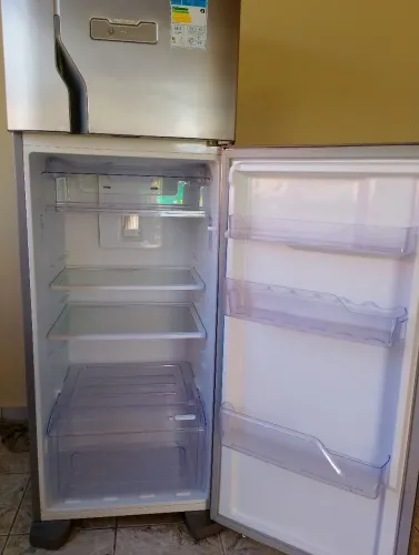 GELADEIRA FROST FREE