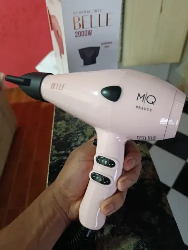 Secador de cabelo profissional MQ 2000 watts de potência 220v Novo na caixa 