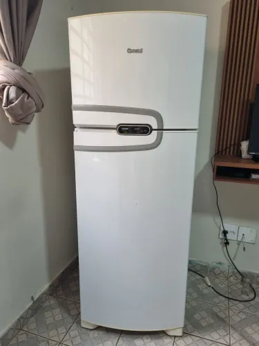 Geladeira CONSUL 340 L ( SEMI NOVA ) PARCELO ATÉ EM 12X