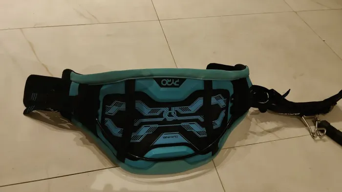 Oportunidade Kitesurf trapézio Dakini tamanho M - impecável 