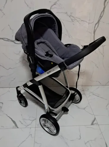 Carrinho e Bebê Conforto Infanti Epic Lite Unissex Moisés Lindo 