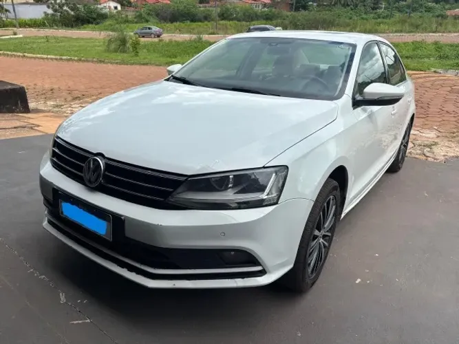 Volkswagen Jetta Highline 2.0 TSI 16V 4P Tiptronic 2017
