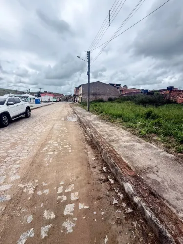 Terreno em ótima rua, calçada com energia e água