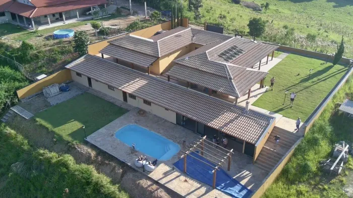 Chácara Toledo mg - Alto padrão - 2.5km da cidade 
