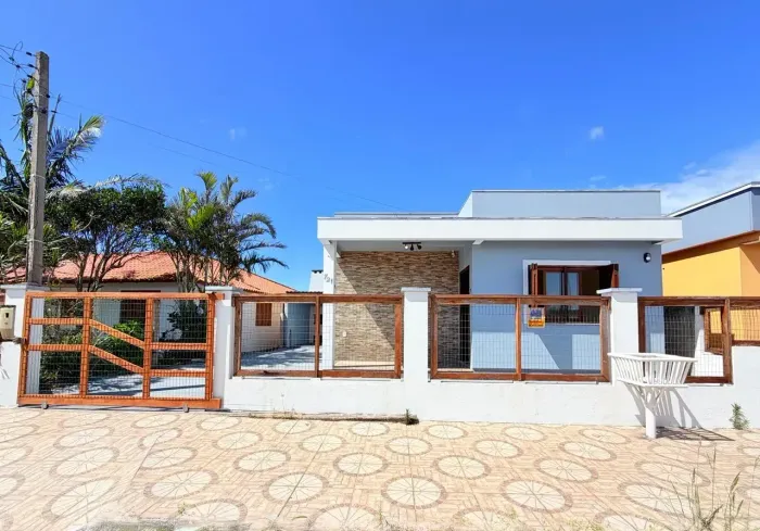 Casa para aluguel com 85 metros quadrados com 3 quartos