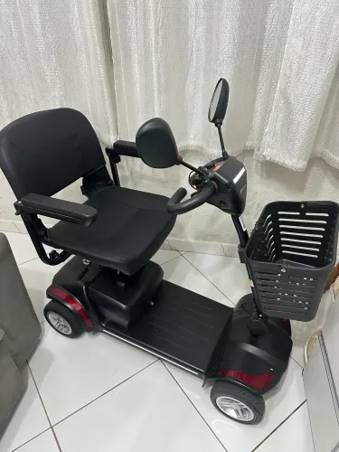 Cadeira de Rodas Motorizada Scooter Eletrica Idosos LB Dellamed 136kg Dobravel