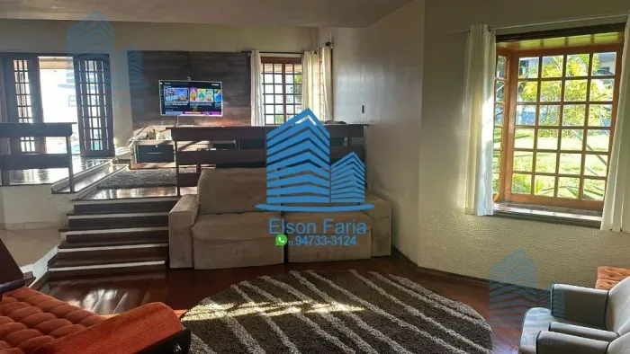 Imperdível: Casa de alto padrão em condomínio Alphaville, Santana de Parnaíba - SP. 4 quar