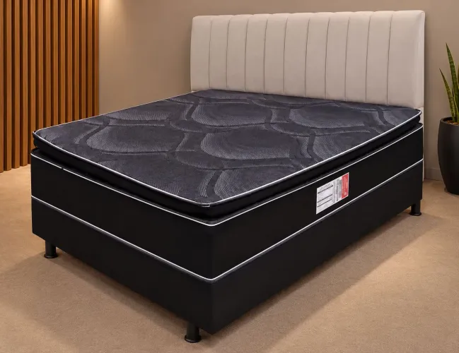 Cama box pillow com 10cm de espuma.