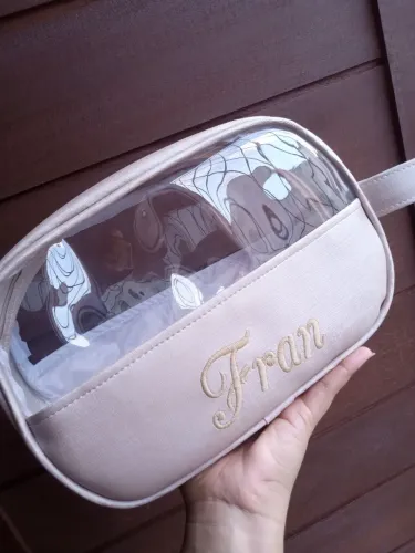 Nécessaire com visor transparente 