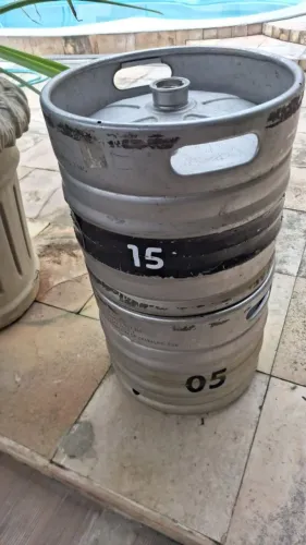 Barril de chopp valor da unidade $320 tenho duas unidades só ligar *71 ou zap