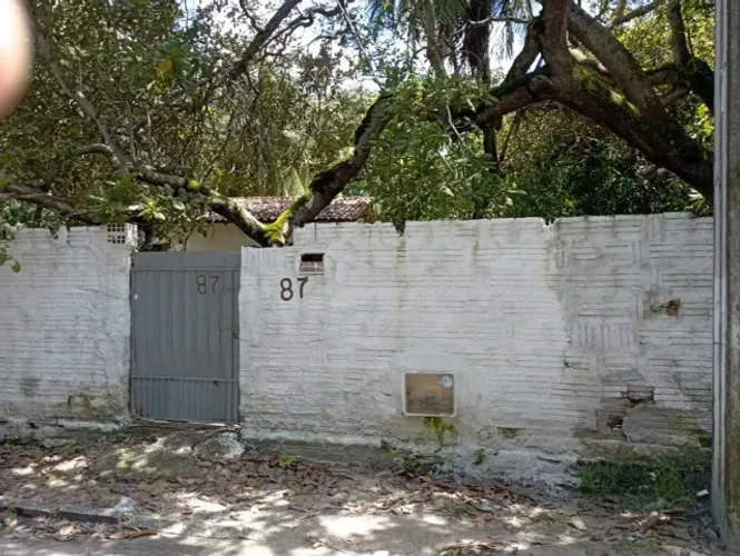 Chácara com Casa de 02 quartos no Eusébio.