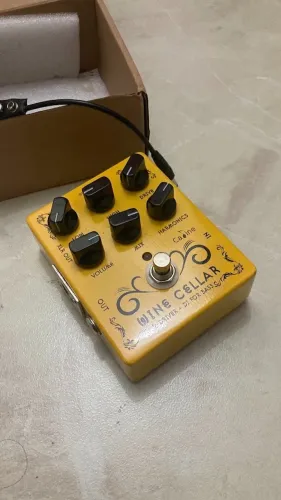 Pedal Caline Wine Cellar Driver Di Baixo Preamp