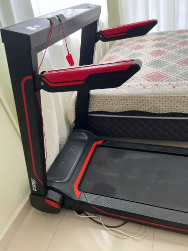 Vendo uma esteira elétrica