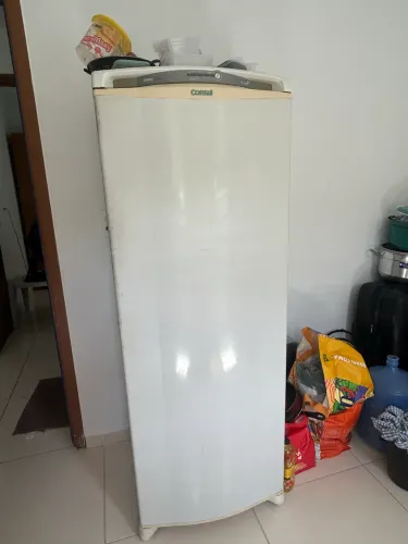 Vendo uma geladeira consul
