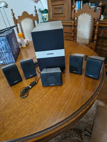 Conjunto Subwoofer c/ 5 Caixinhas Britania - Ver Descrição
