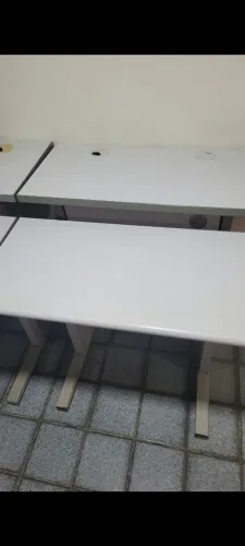 Mesa escritório com elevação 