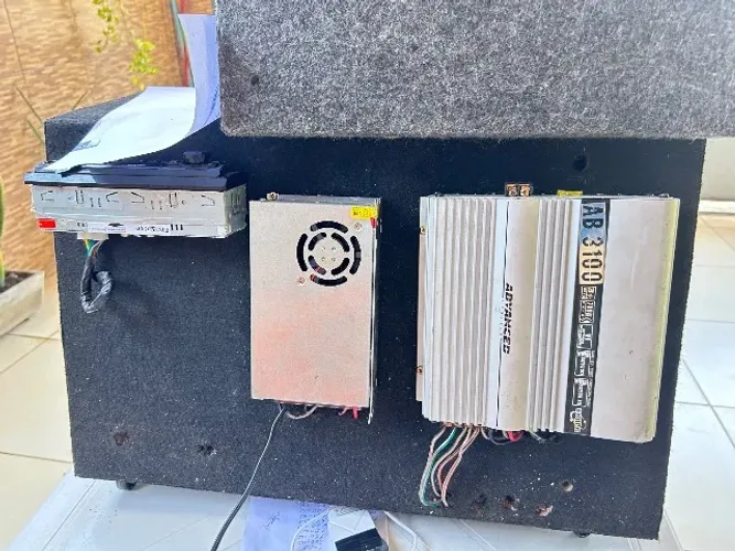 DOIS SOMS AUTOMOTIVOS ADAPTADOS