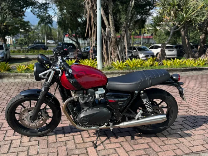 TRIUMPH SPEED TWIN 900 2024 ESTADO DE 0KM 3.000KMS