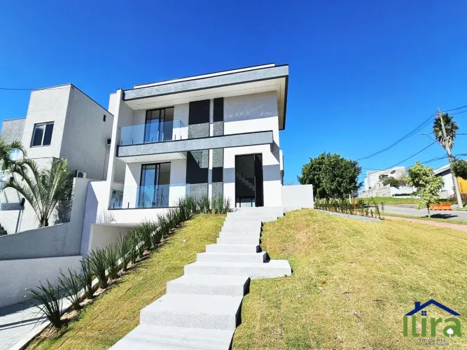 Casa Em Condominio Fechado Com 4 Suites, Piscina, 4 Vagas Na Regiao da Granja Viana Em Jan