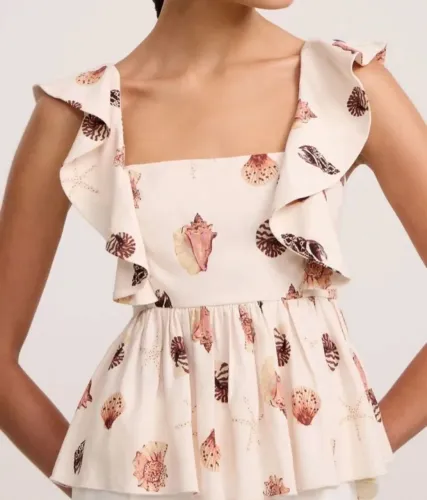 Blusa peplum ainda na etiqueta.