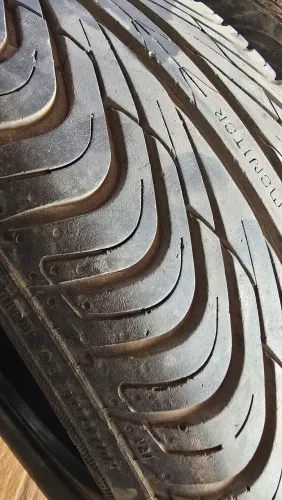 Pneus 195/55 R15 85v , 4 pneus . Jogo completo