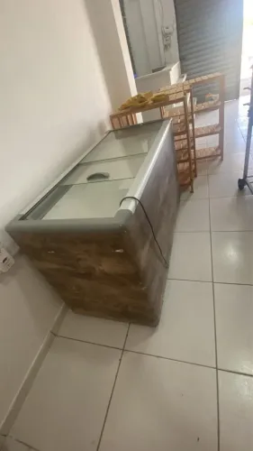 Freezer plotado em ótimo estado