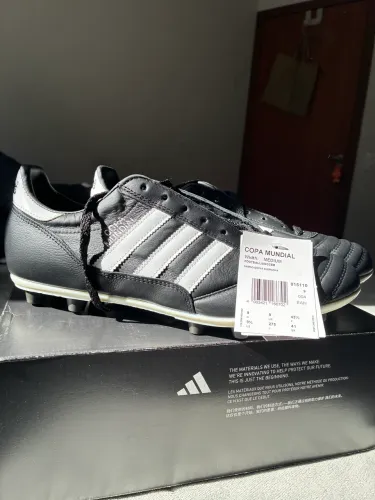 Chuteira adidas copa mundial campo