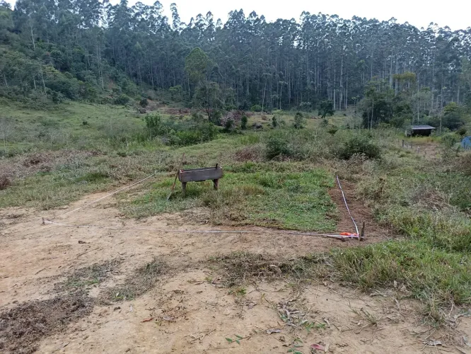 Vende-se ou troca, terreno em Tijucas SC