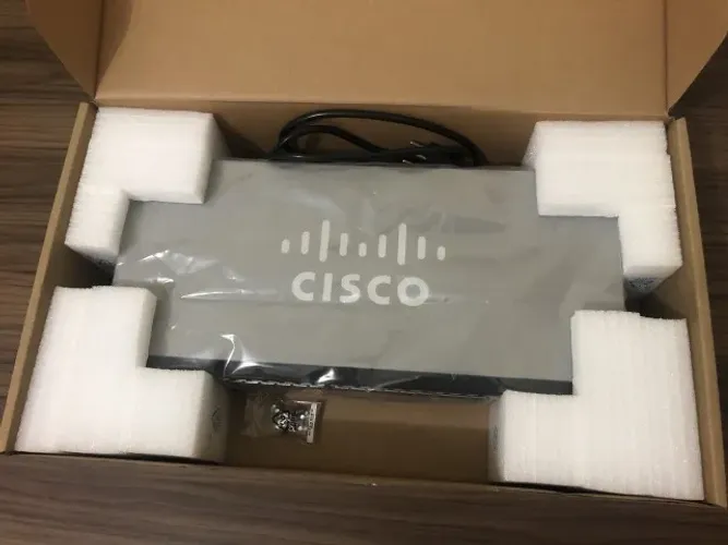 Switch Cisco SG220-50 50 Portas Gigabit Smart