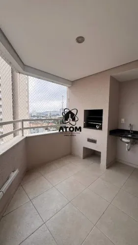 Apartamento com móveis planejados e sacada disponível para Locação no Centro de Taubaté
