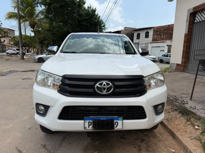 Toyota Hilux CD 4X4 2.8 Diesel Mec. 2019