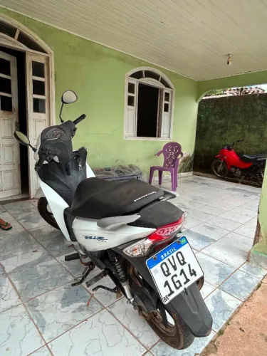 Vendo biz 110 bem conservada 