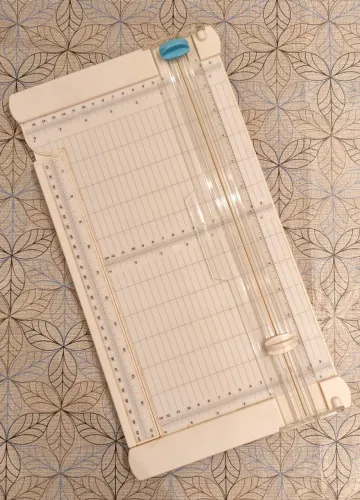 Refiladora de papel A4 com vinco
