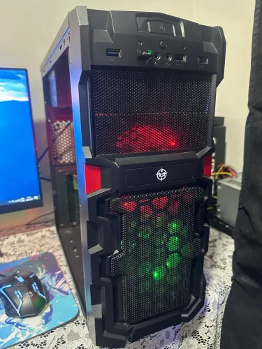 PC I5-7400 + 8GB RAM + SSD 240GB + GABINETE ACRÍLICO - ACEITO TROCA