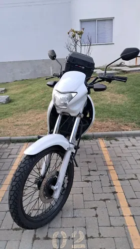 Honda NX 400 Falcon ano 2001, em excelente estado!