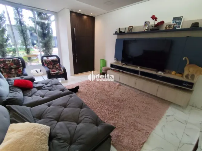 Casa em condomínio com 3 suítes disponível para locação no bairro Novo Mundo em Uberlândia