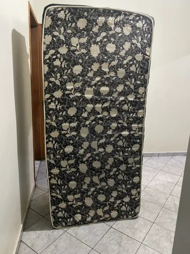 Cama Box Solteiro Usada