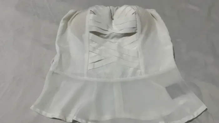 Blusa tomara que caia offwhite*