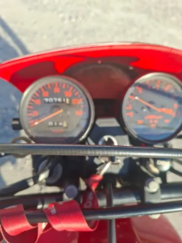 Moto totalmente Original com Manual do Propretário