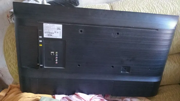 Tv samsung 40 polegadas tela trincada mais tem som