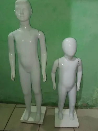 Manequim infantil 