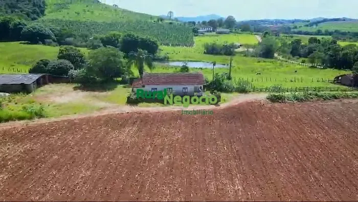 FAZENDA COM BELA TOPOGRAFIA EM CONCEIÇÃO DOS OUROS-MG