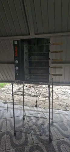 Churrasqueira Elétrica Hídro 5 Espetos + Suporte - Excelente Estado