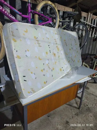 Doação de colchão infantil.