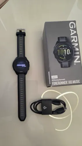 Garmin 165 music