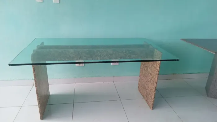 Mesa de vidro retangular 