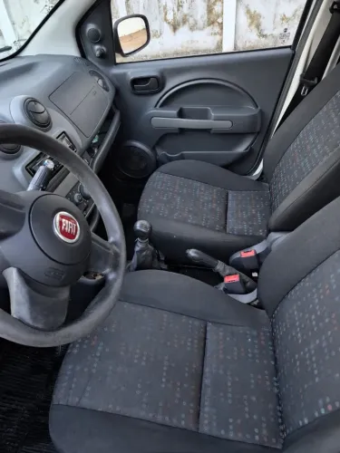 Fiat Uno Vivace Celeb. 1.0 EVO F.flex 8V 5P 2014