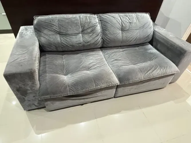 Vendo sofá retrátil com 2,20 m