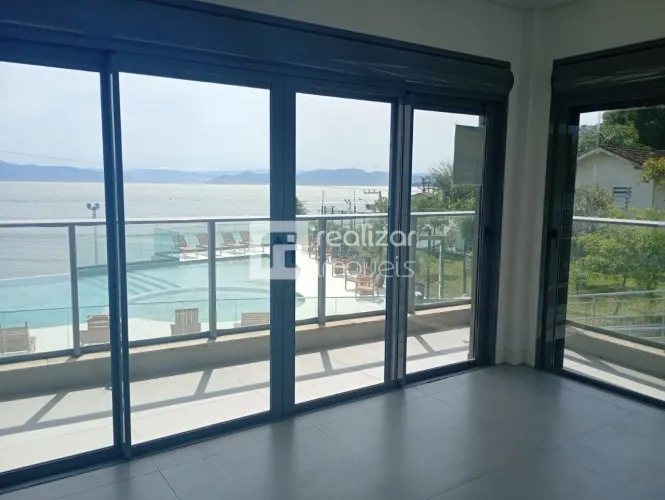 Apartamento 3 dormitórios bairro Cacupé em Florianópolis